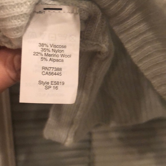 Madewell high low sweater - Picture 6 of 7